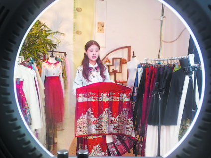 针线织就文化名片